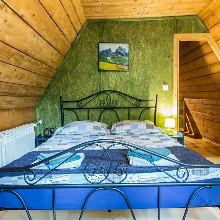 Holiday home Dom Drewniany Ozwa *