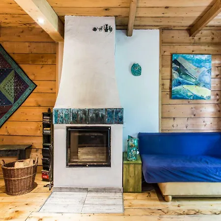 Holiday home Dom Drewniany Ozwa